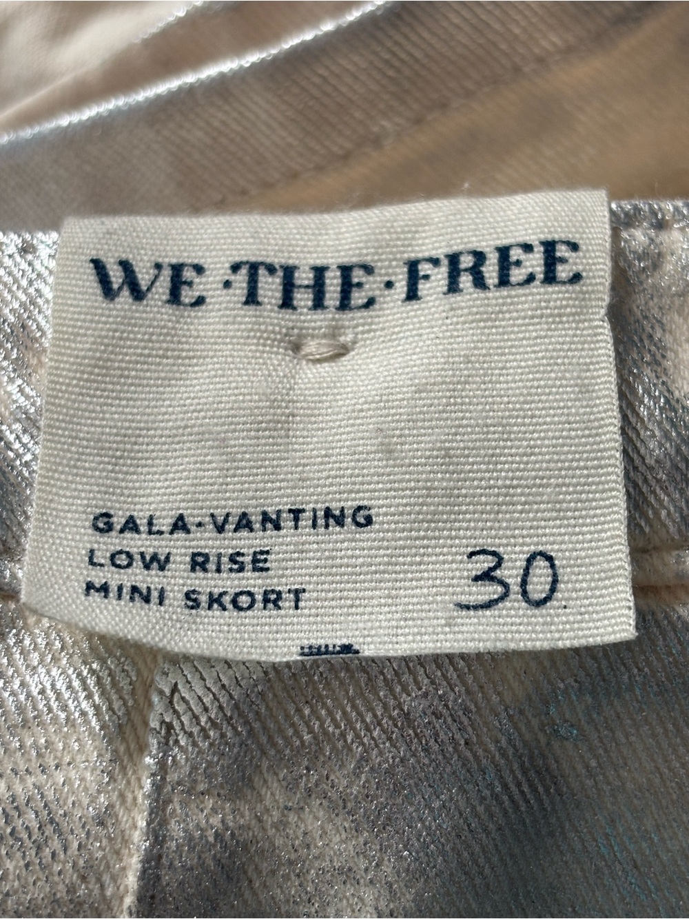 WE THE FREE Gala-Vanting Metallic Silver Low Rise Mini Skort Size 30 - Picture 4 of 7